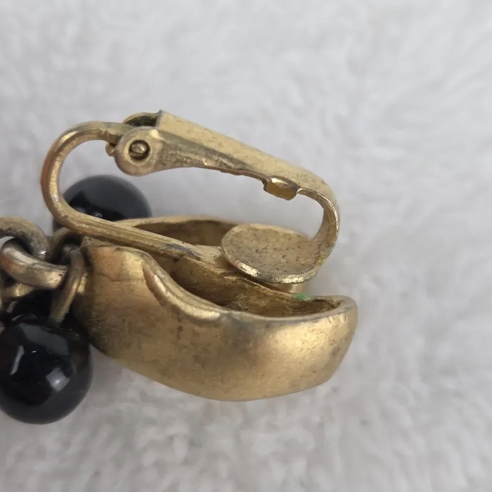 Vintage Black Bead Gold Tone Leaf Dangle Clip On Earrings 1.75